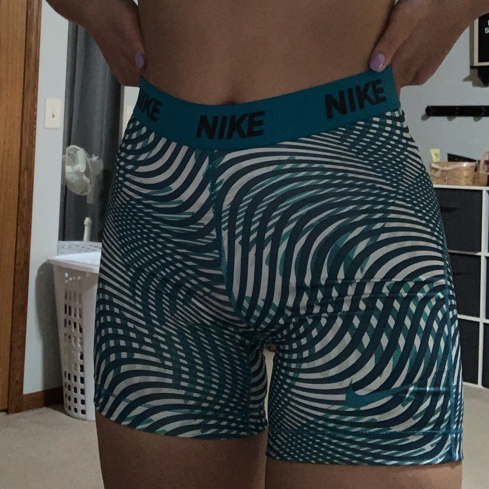 NIKE biker shorts
